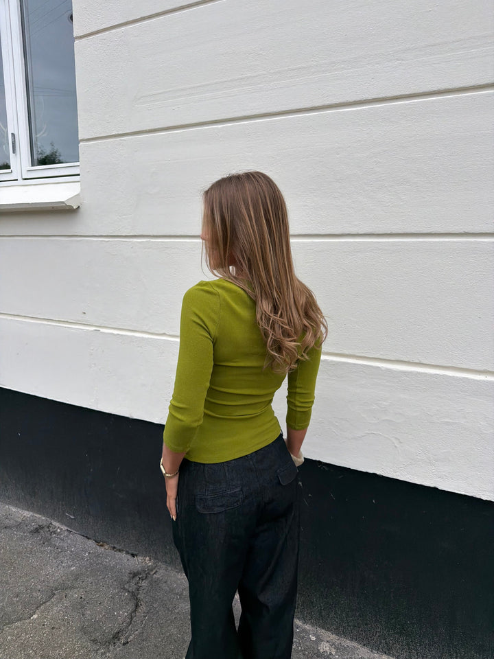Stinna 3/4 Sleeve V-neck - Moss Green