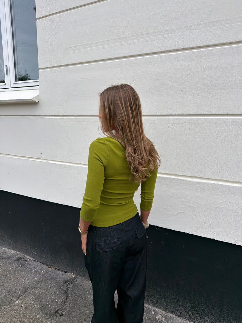 Stinna 3/4 Sleeve V-neck - Moss Green