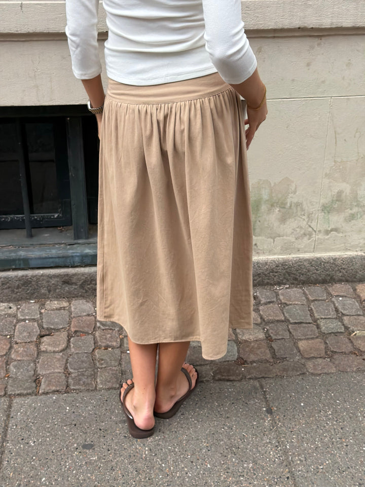 Sille Maxi Peplum Skirt - Camel