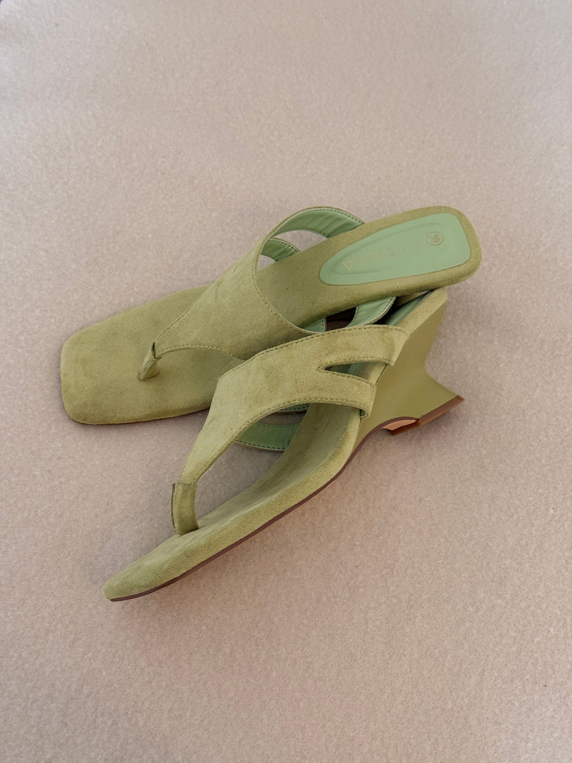 Ditte Plateau Slingback Heels - Faux Suede Matcha