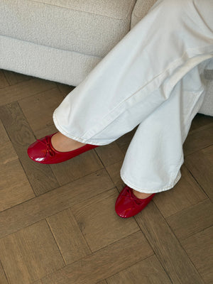 Dora Bow Ballerina - Shiny Red