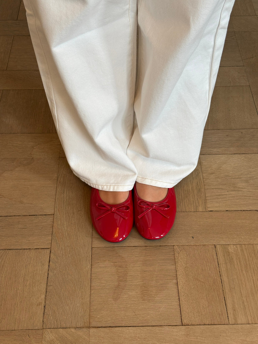 Dora Bow Ballerina - Shiny Red