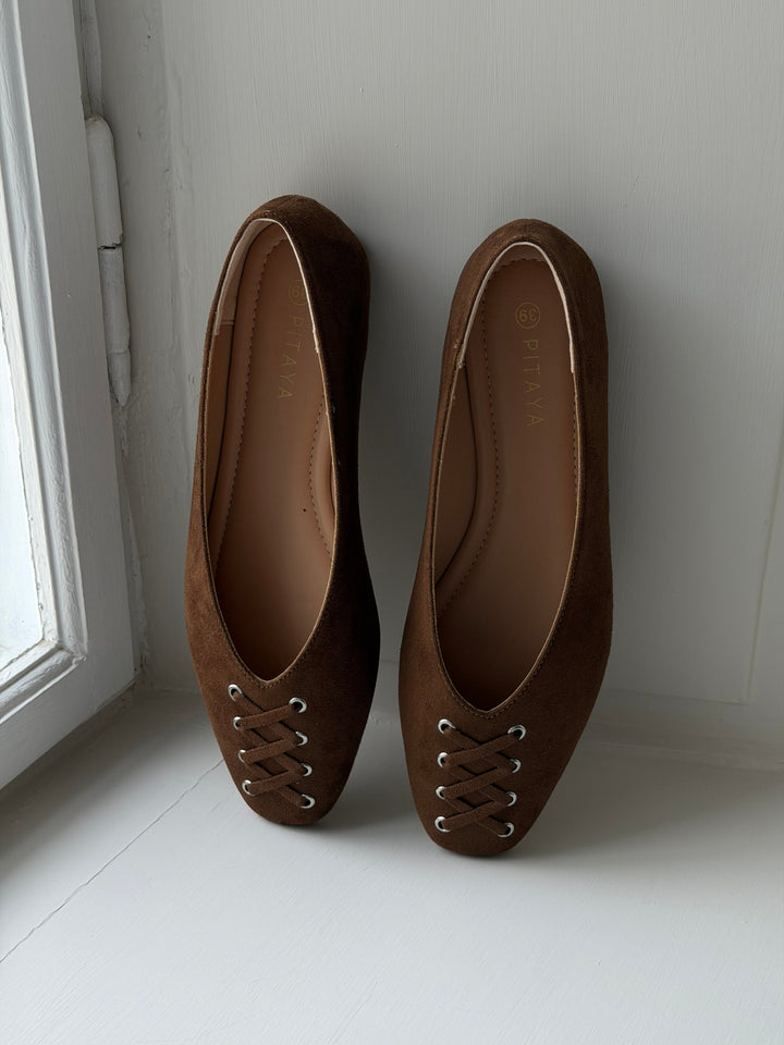 Kira Tie Ballerina - Faux Suede Cognac Brown